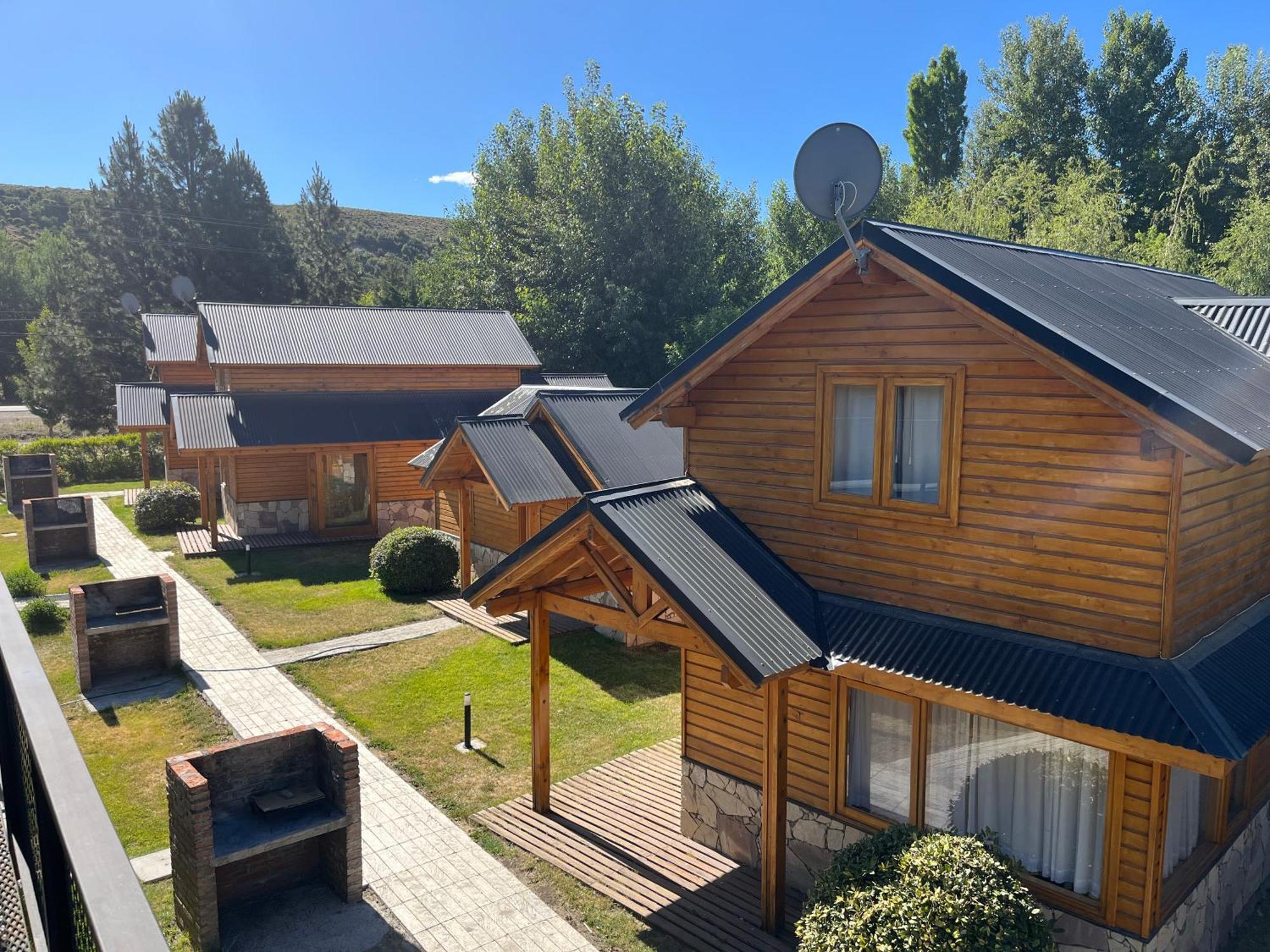 Complejo Hotelero Illihue - Cabanas & Hosteria Junín de los Andes Extérieur photo