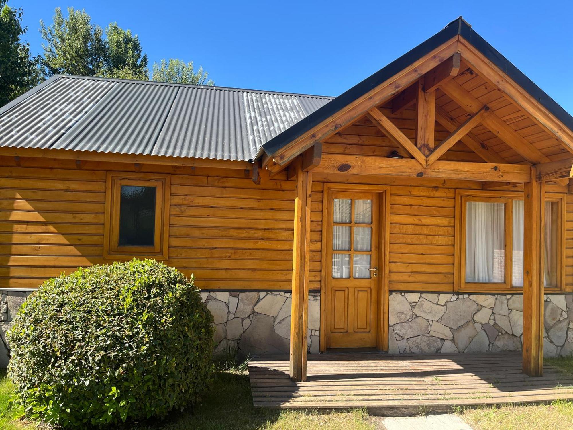 Complejo Hotelero Illihue - Cabanas & Hosteria Junín de los Andes Extérieur photo